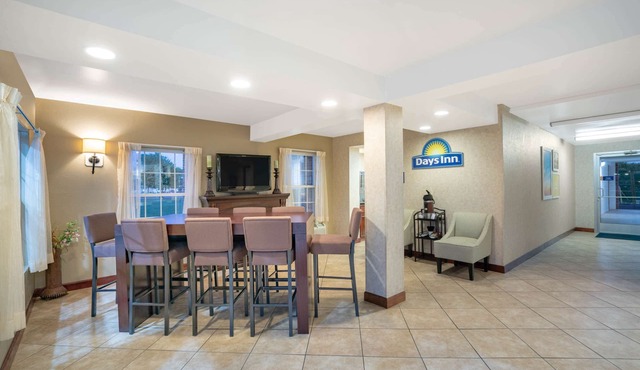 Days Inn by Wyndham Cave City