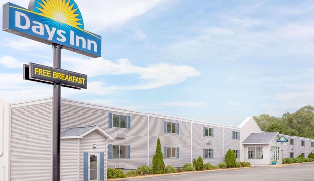 Days Inn by Wyndham Cedar Falls- University Plaza