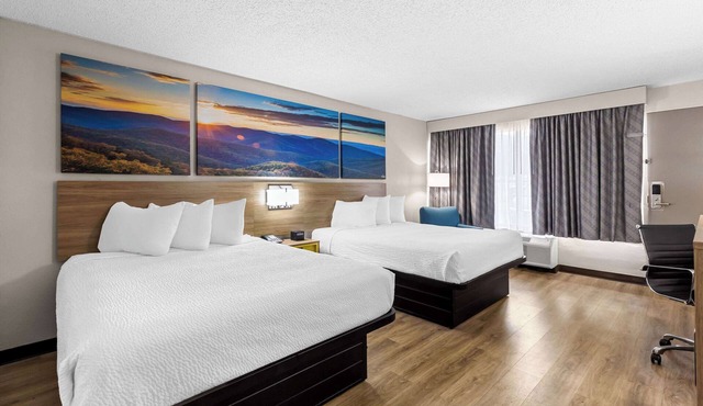 Days Inn by Wyndham Clayton