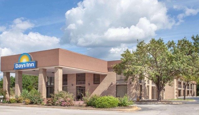 Days Inn by Wyndham Clinton - Laurens I-26