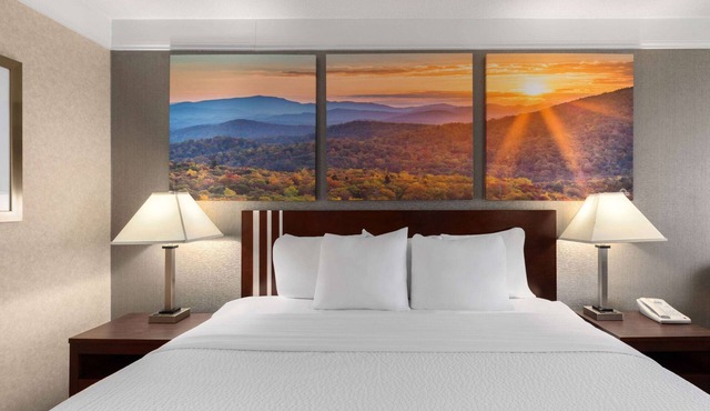Days Inn by Wyndham Columbia Kentucky