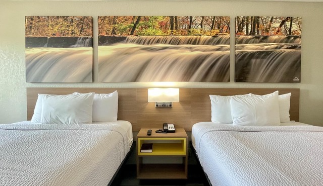 Days Inn by Wyndham Columbus IN