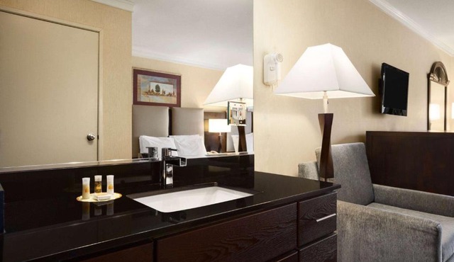 Days Inn by Wyndham Concord