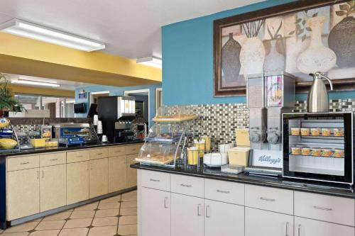 Days Inn by Wyndham Conway