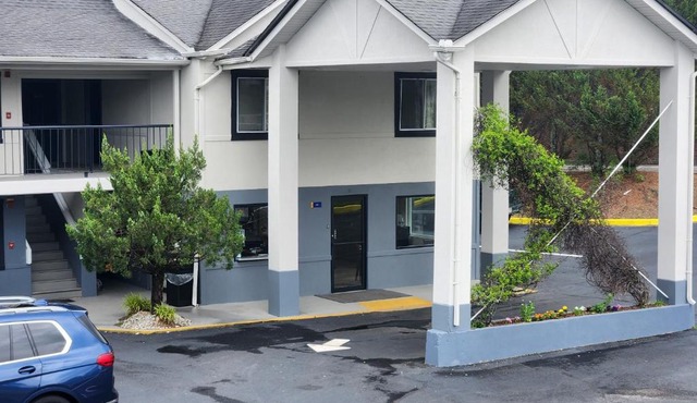 Days Inn by Wyndham Dahlonega University Area