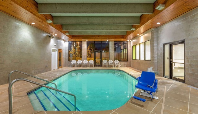 Days Inn by Wyndham Eagan Minnesota Near Mall of America