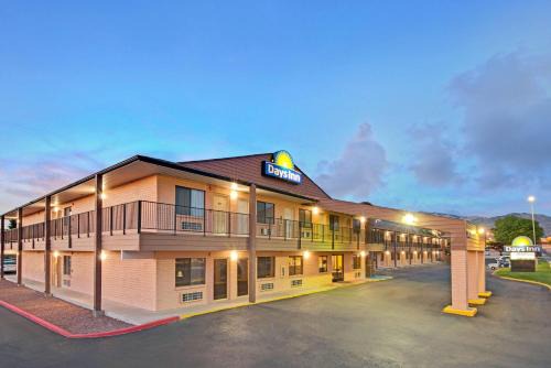 Days Inn by Wyndham East Albuquerque 'Newly Renovated'