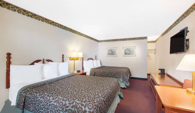 Days Inn by Wyndham Erick
