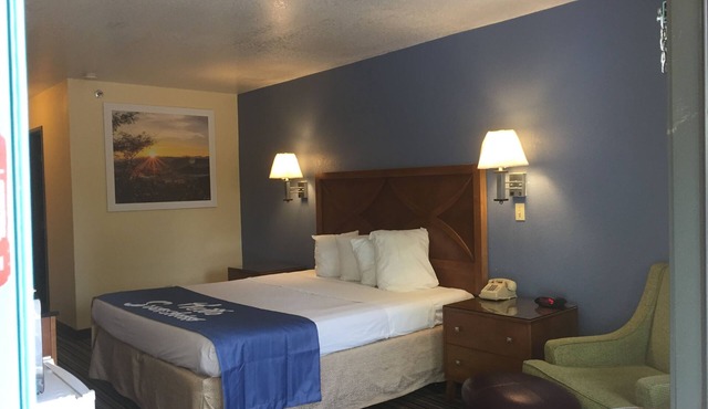Days Inn by Wyndham Espanola