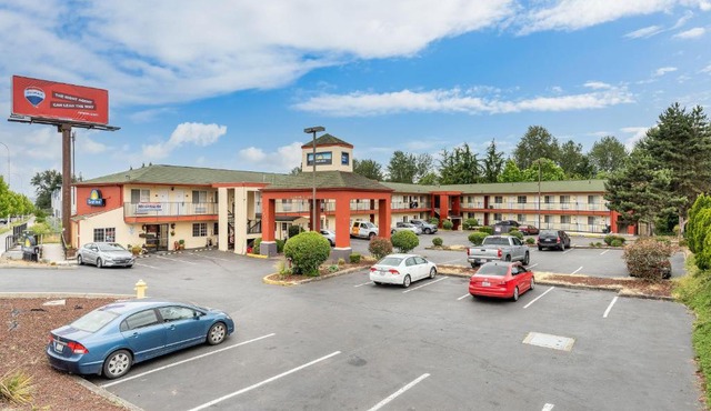 Days Inn by Wyndham Federal Way