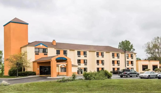 Days Inn by Wyndham Flint/Bishop International Airport