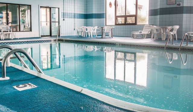 Days Inn by Wyndham Flint/Bishop International Airport