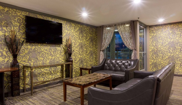 Days Inn by Wyndham Florence Cincinnati Area