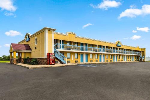 Days Inn by Wyndham Fort Wayne