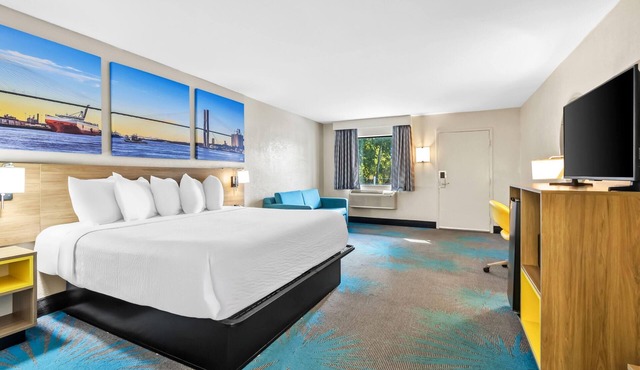 Days Inn by Wyndham Goose Creek