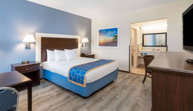 Days Inn by Wyndham Grants