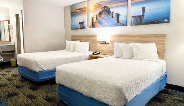 Days Inn by Wyndham Greenville