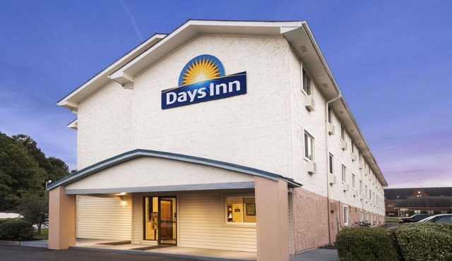 Days Inn by Wyndham Greenwood SC