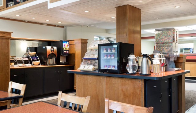Days Inn by Wyndham Harrisburg North