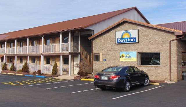 Days Inn by Wyndham Huntington