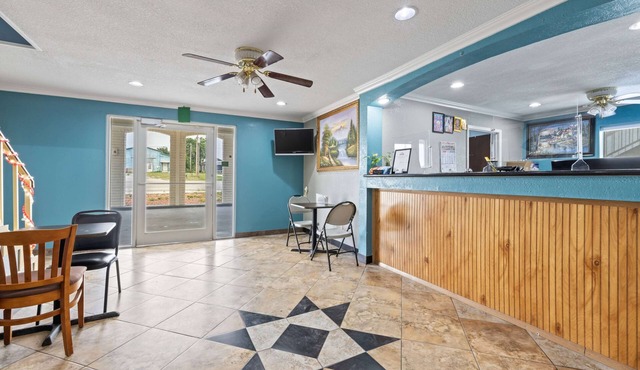 Days Inn by Wyndham Kenedy/Karnes City