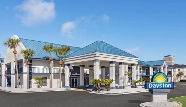 Days Inn by Wyndham Kingsland GA