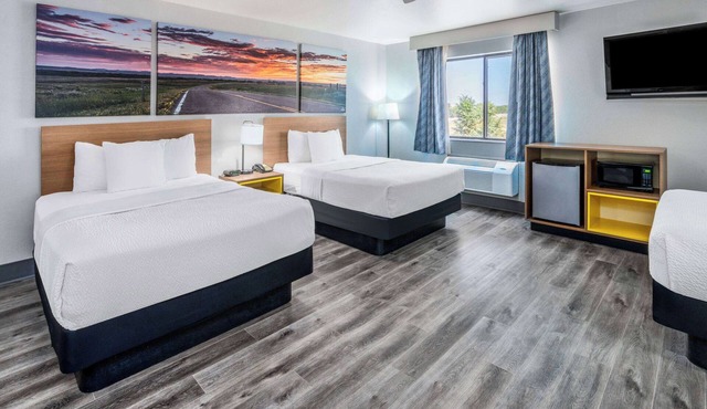 Days Inn by Wyndham Lamar