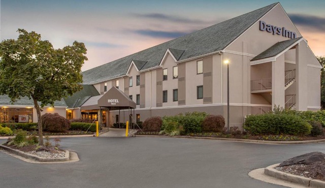 Days Inn by Wyndham Lanham Washington DC