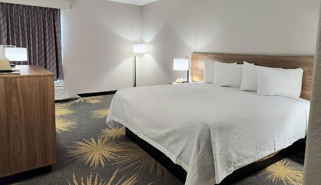 Days Inn by Wyndham LaPlace- New Orleans