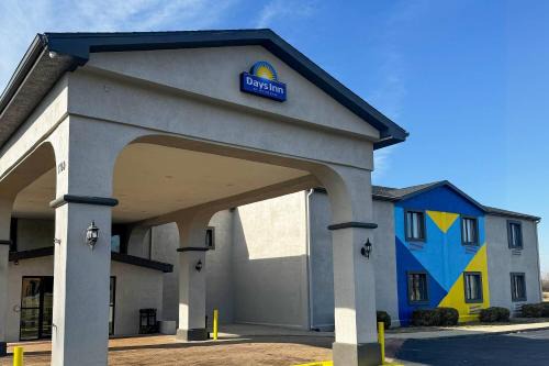 Days Inn by Wyndham Lincoln, IL