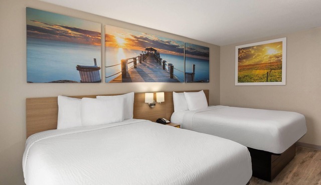 Days Inn by Wyndham Lincoln