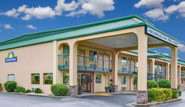 Days Inn by Wyndham Macon I-475