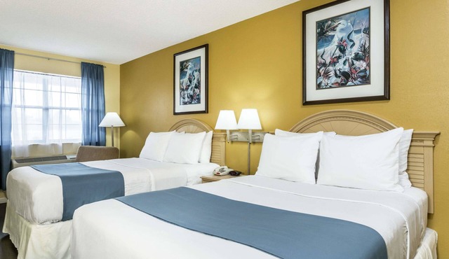 Days Inn by Wyndham Madison