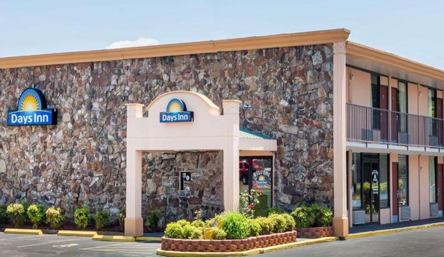 Days Inn by Wyndham Martin