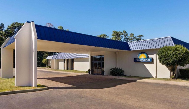Days Inn by Wyndham McComb MS