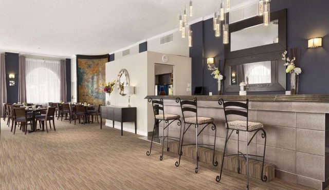 Days Inn by Wyndham Montreal Airport Conference Centre