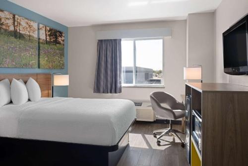 Days Inn by Wyndham Neenah