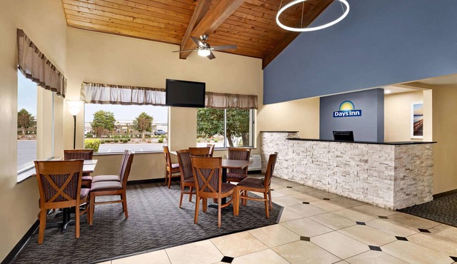 Days Inn by Wyndham Oak Ridge Knoxville