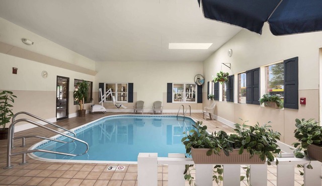 Days Inn by Wyndham Oglesby/Starved Rock