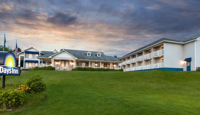 Days Inn by Wyndham Petoskey