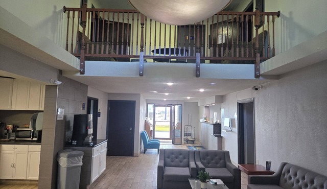Days Inn by Wyndham Portage/Cascade Mountain area