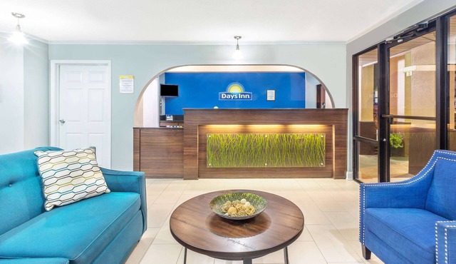 Days Inn by Wyndham Rayville