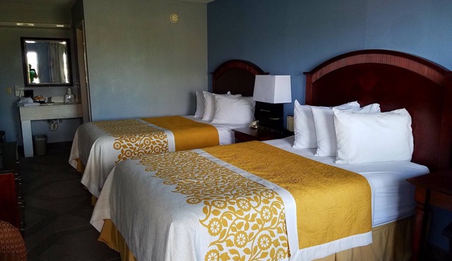 Days Inn by Wyndham Richmond