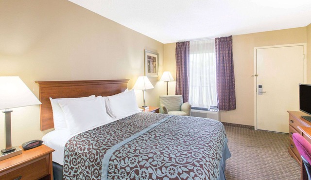 Days Inn by Wyndham Ripley