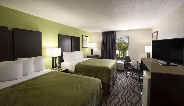 Days Inn by Wyndham Rome Downtown