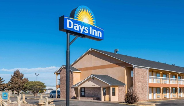 Days Inn by Wyndham Russell