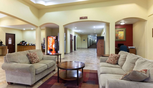 Days Inn by Wyndham San Antonio at Palo Alto