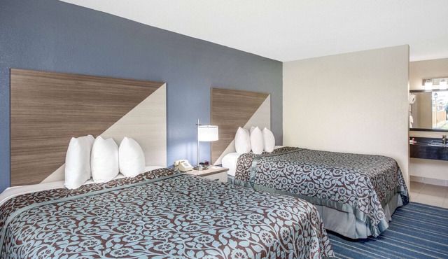 Days Inn by Wyndham Salem, Illinois