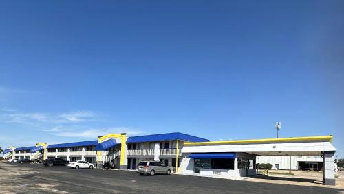 Days Inn by Wyndham Salina South
