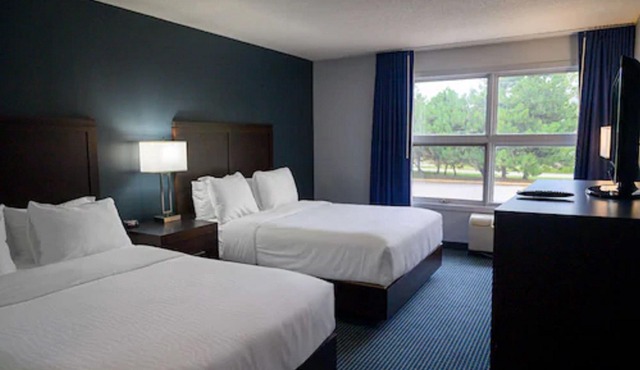 Days Inn by Wyndham Sarnia Harbourfront